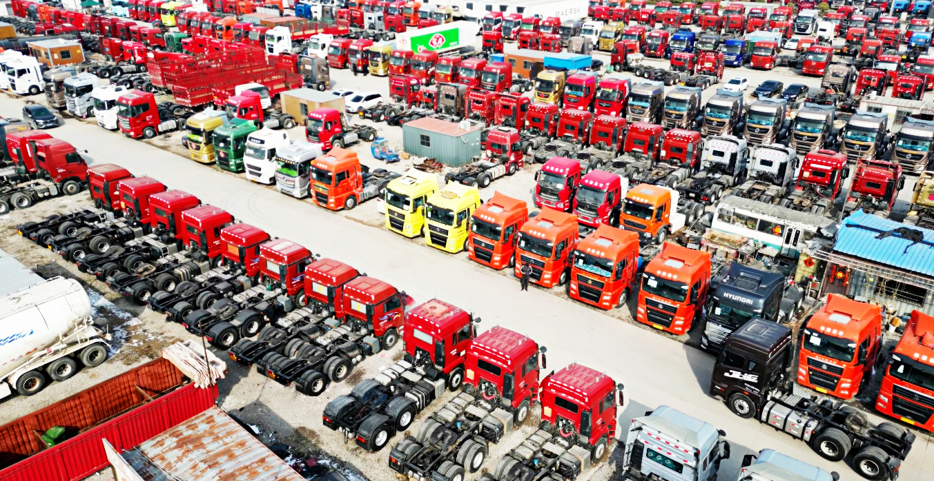 ac米兰合作体育平台专访|货车司机的轨迹：以路为家的心灵之旅