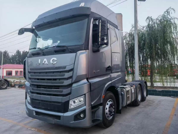 二手江淮格尔发牵引车