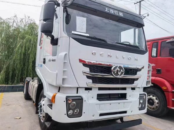 二手红岩牵引车430马力