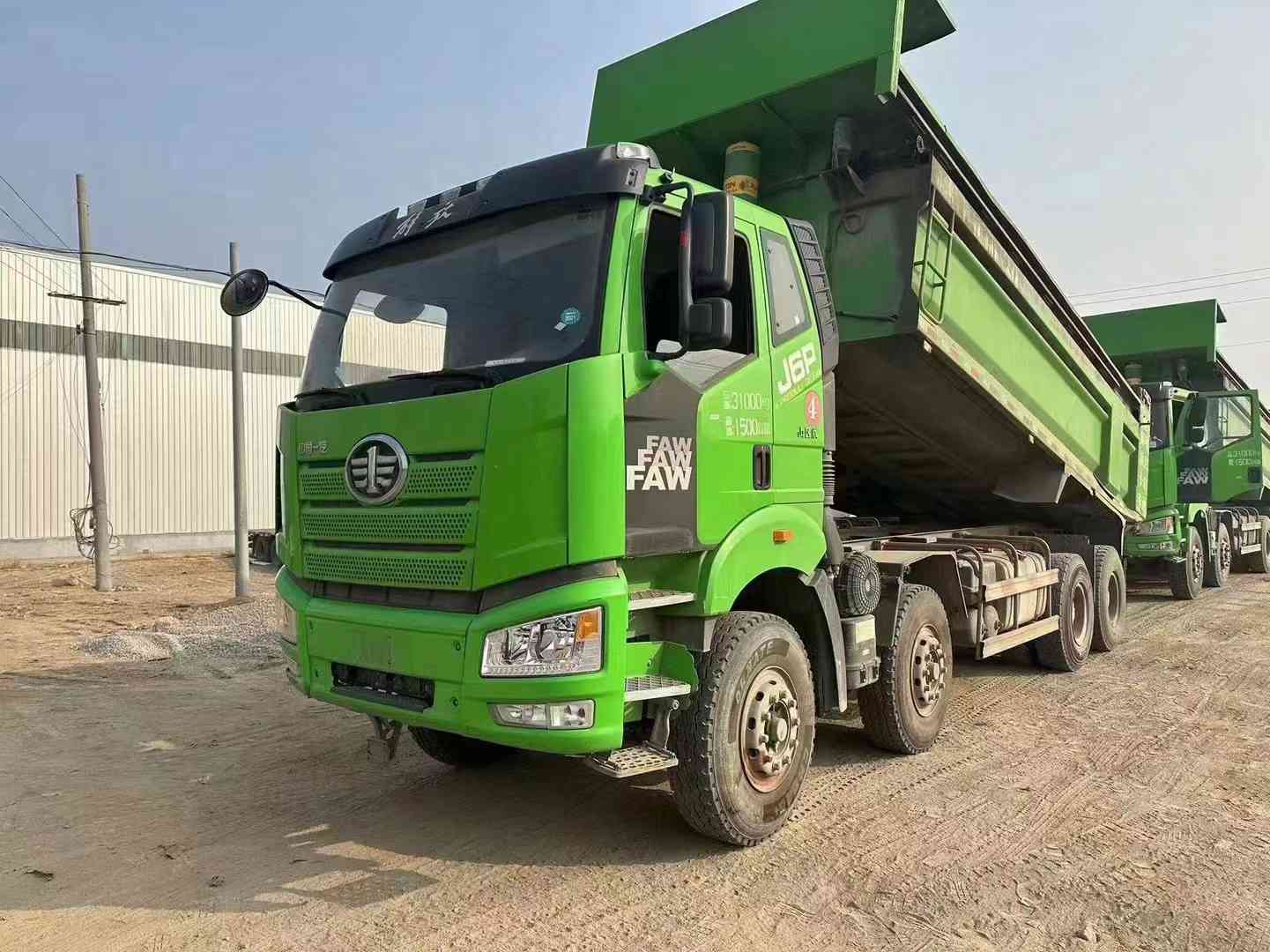 二手前四后八轻量化自卸车