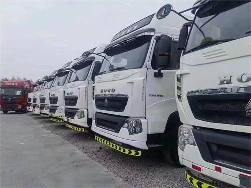 二手复合板牵引车