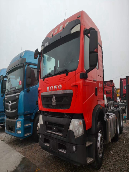 二手豪沃TX460马力牵引车