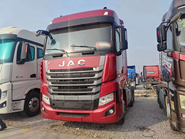 二手江淮K7双驱牵引车