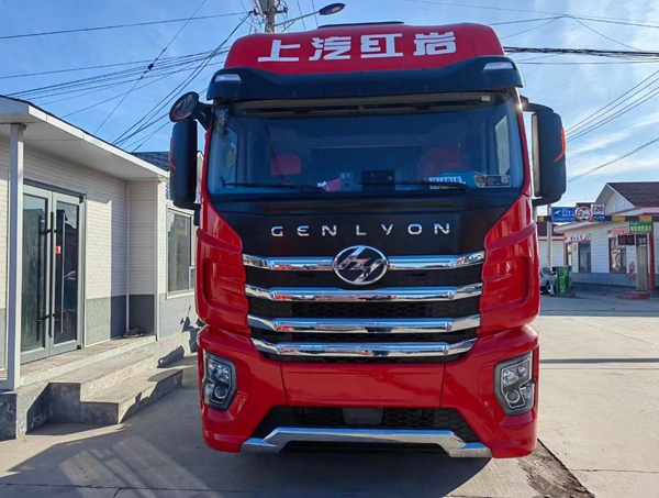 二手红岩杰狮牵引车