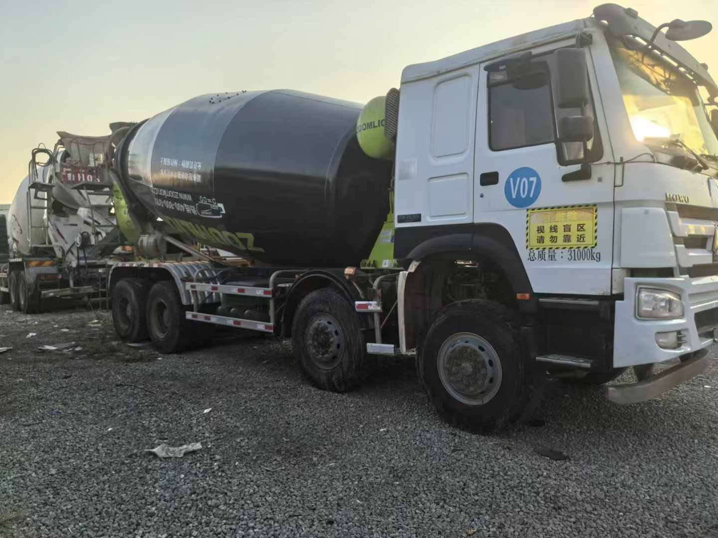 二手豪沃16方搅拌车，二中欧体育ac米兰
市场