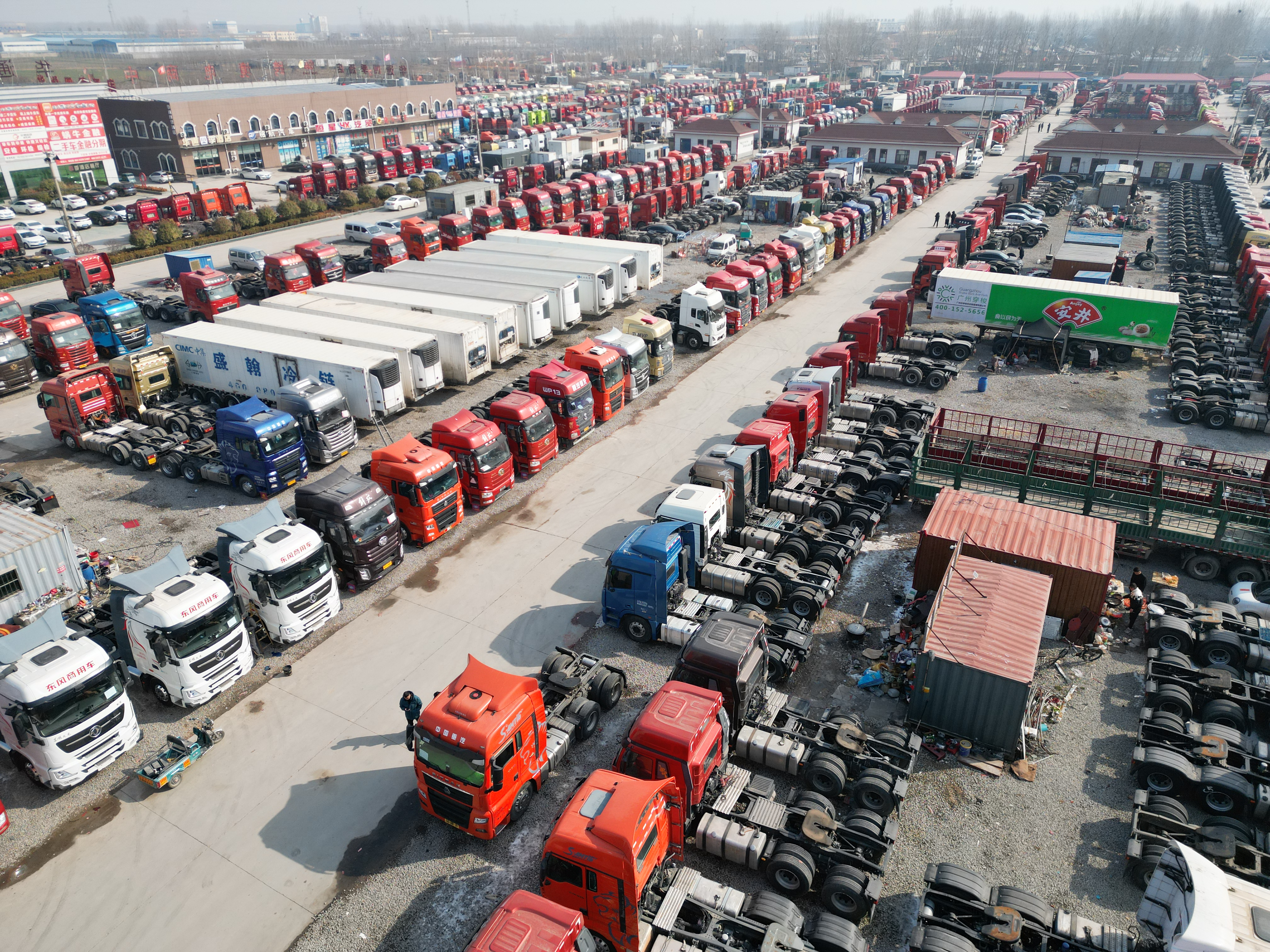 梁山华通二手车：引领二手车出口新潮流