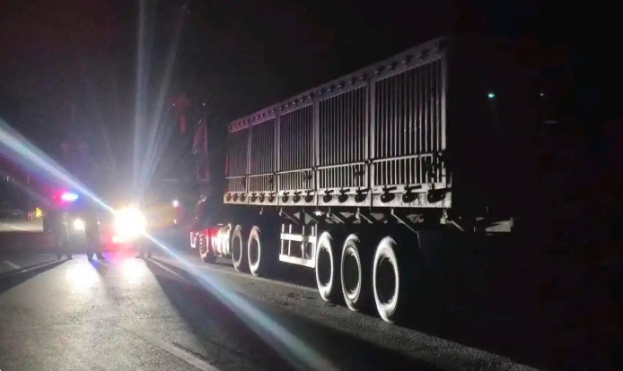 ﻿科技助力，舒城治超擒获 “百吨王”货车